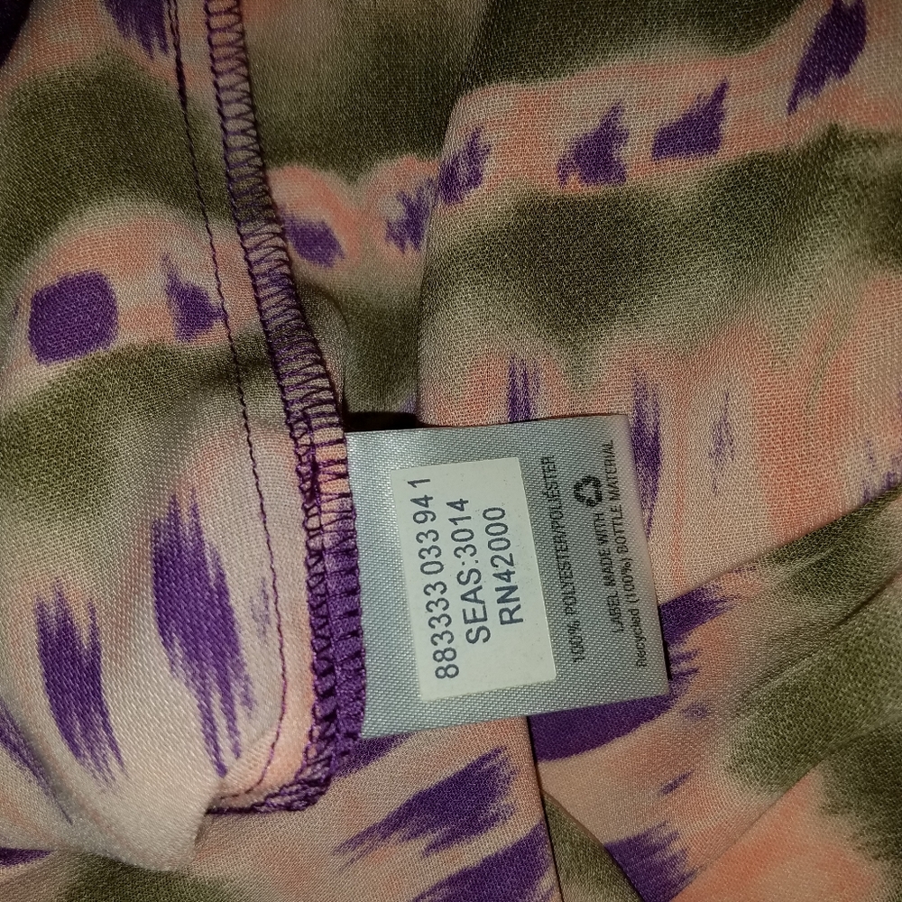 NWT Razorback Tank - Picture 3 of 5